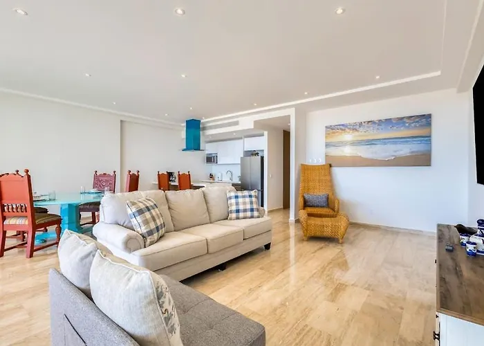 Charming Coastal With Ocean Views, Pool, Gym And Shared Amenities Ferienhaus