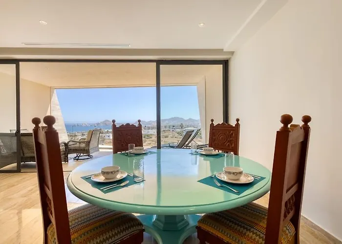 Ferienhaus Charming Coastal With Ocean Views, Pool, Gym And Shared Amenities *
