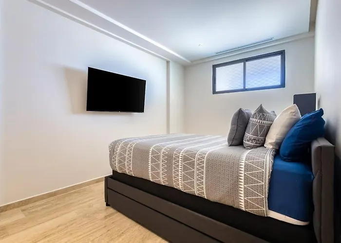Charming Coastal With Ocean Views, Pool, Gym And Shared Amenities * Cabo San Lucas