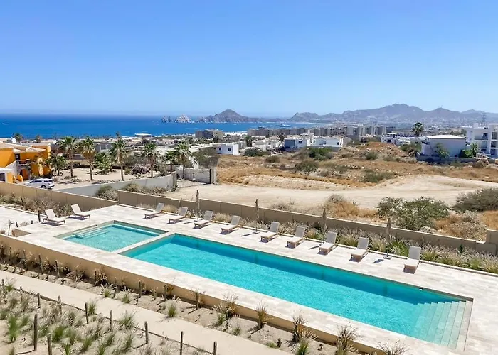 Ferienhaus Charming Coastal With Ocean Views, Pool, Gym And Shared Amenities *