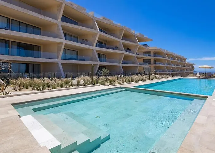 Charming Coastal With Ocean Views, Pool, Gym And Shared Amenities Cabo San Lucas