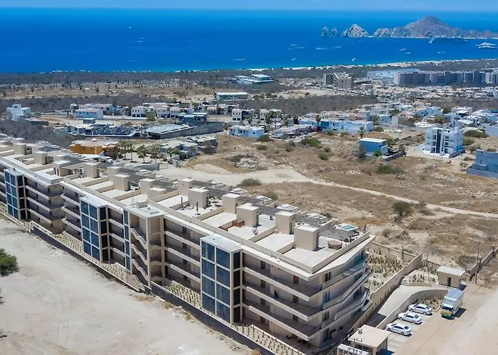 Ferienhaus Charming Coastal With Ocean Views, Pool, Gym And Shared Amenities