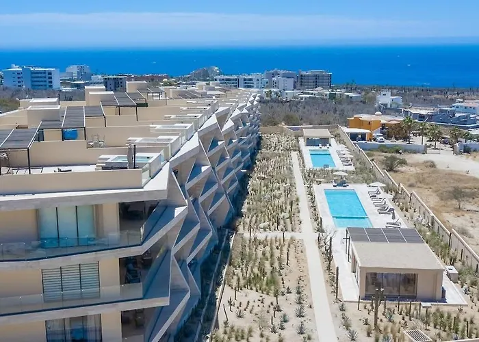 Charming Coastal With Ocean Views, Pool, Gym And Shared Amenities Ferienhaus